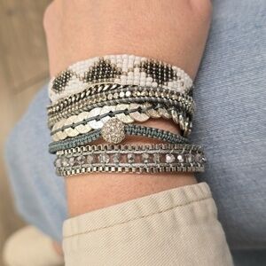 VICTORIA EMERSON layered Silver and‎ beaded Magnetic Bracelet​